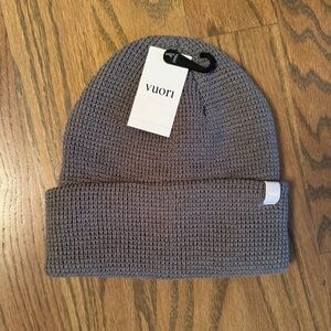 Vuori Alpine Waffle Beanie/ski hat/touque!  Light grey, one size, new with tags!